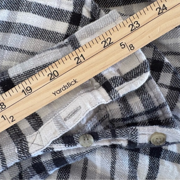 American Eagle Ahh-Mazingly Soft Flannel Shirt Boyfriend M, Black & White - EUC - Picture 10 of 14